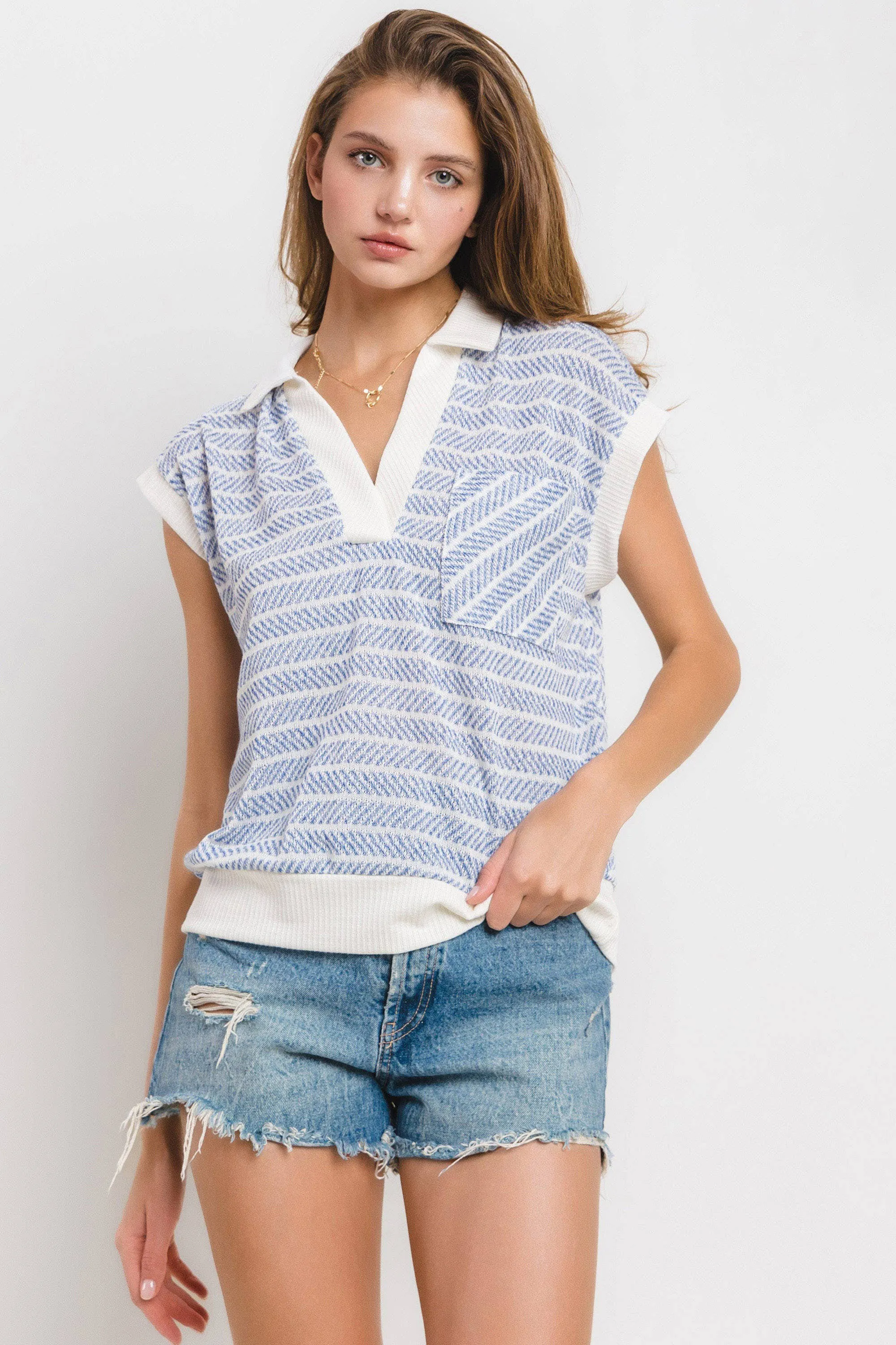 BLUE STRIPED KNIT V-NECK SHORT SLEEVE TOP