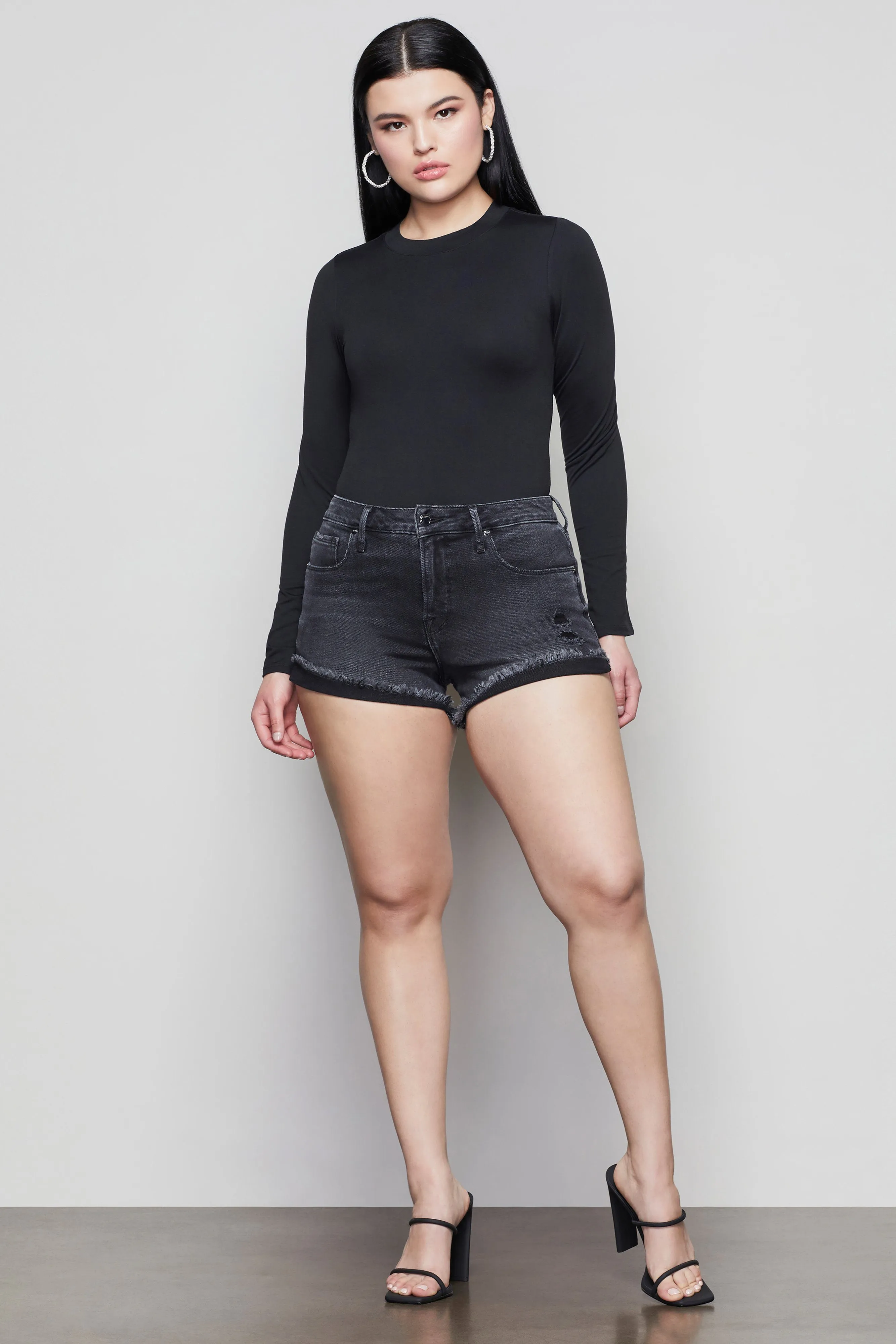 GOOD CURVE SHORT | BLACK089