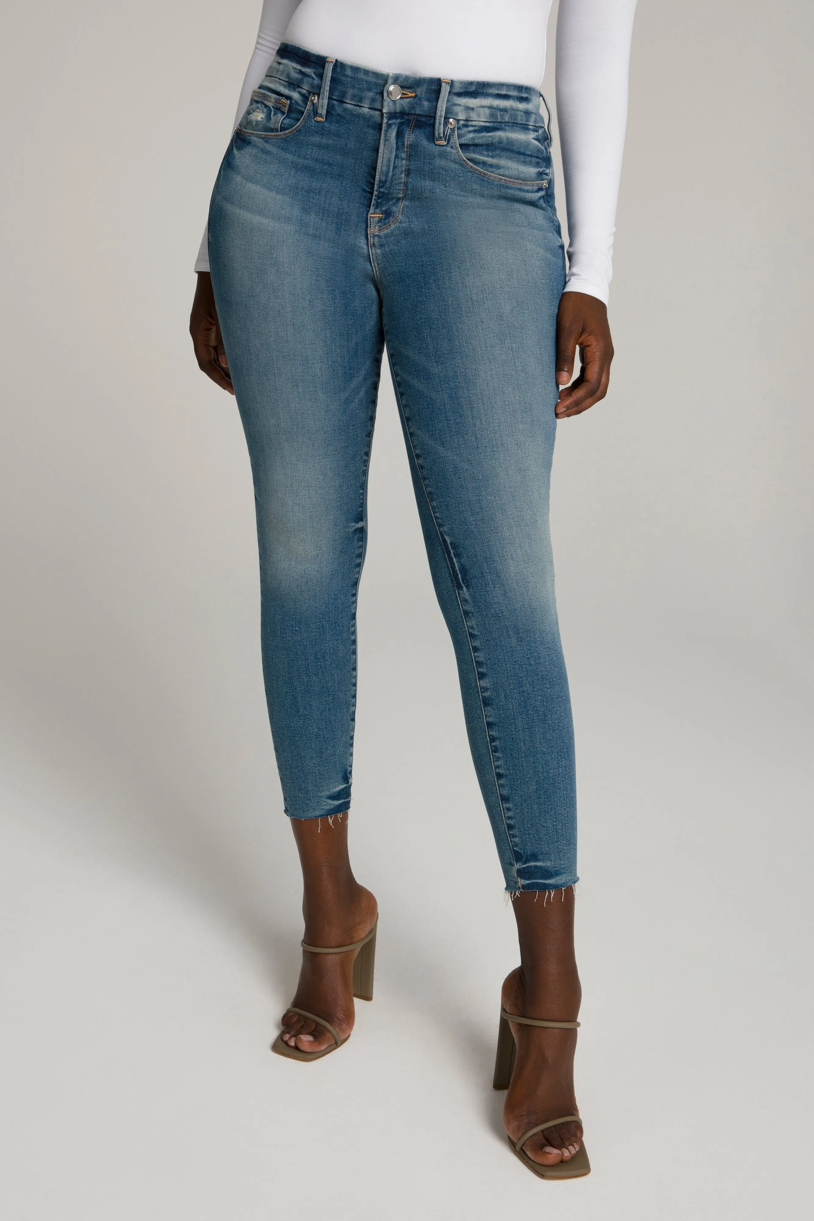 GOOD LEGS CROP RAW EDGE | BLUE473